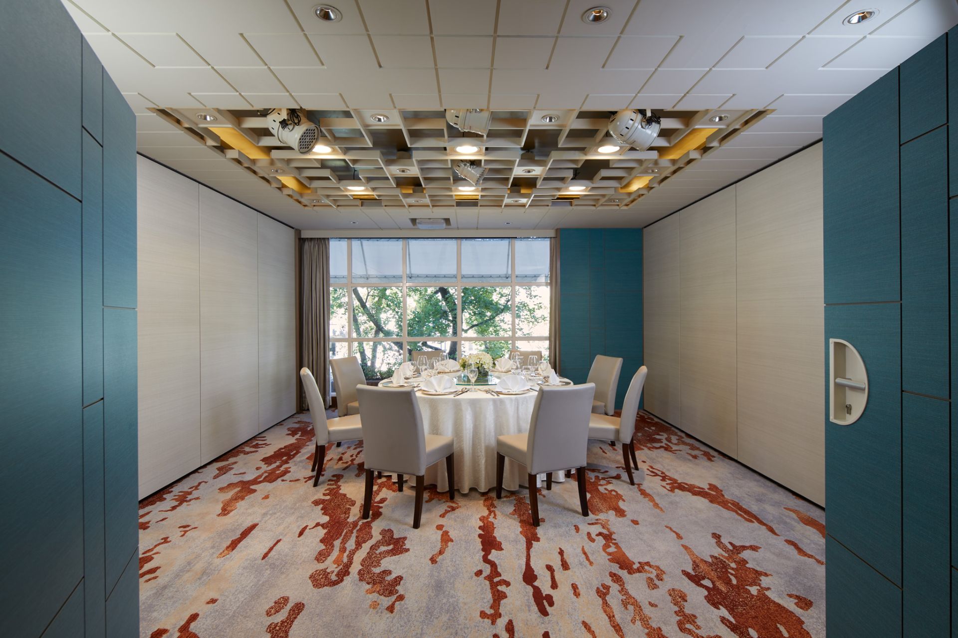 Ming Court - Seating