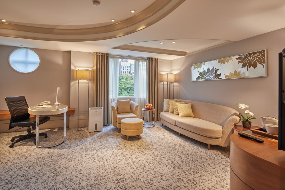 Corner Suite (Living Room)