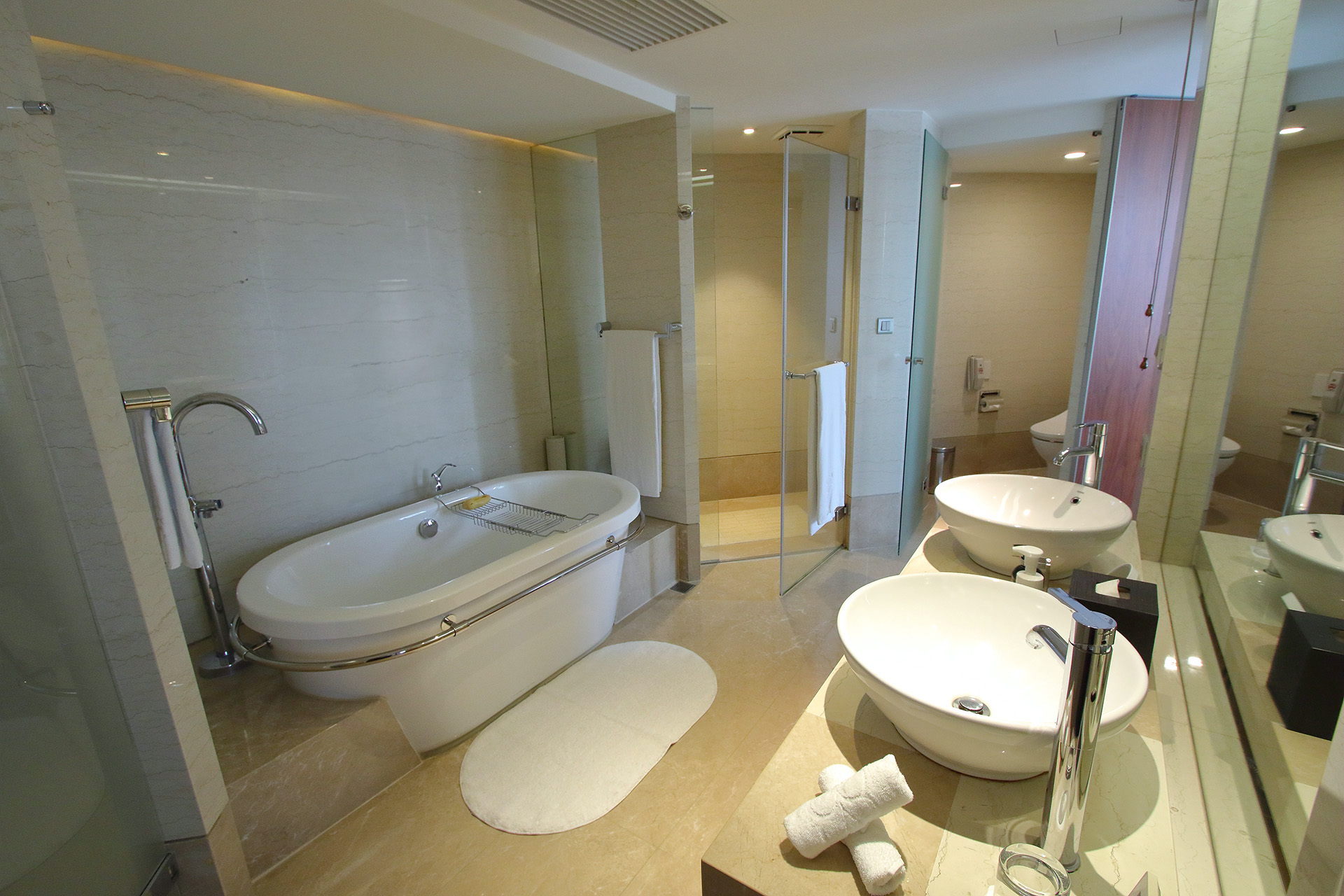 コーナースイート（バスルーム）