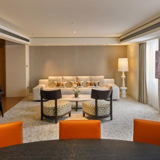 Royal Suite (Living Room)