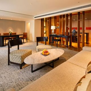 Royal Suite (Living Room)