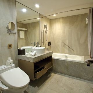 スーペリアルーム（バスルーム）