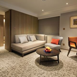 Deluxe Suite (Living Room)